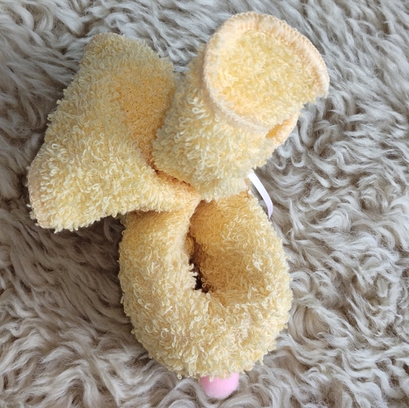 Boo Boo Bunnies! Adorable First Aid Tool Holds Ice Cubes On Booboos LOT OF 2 New - Picture 6 of 9